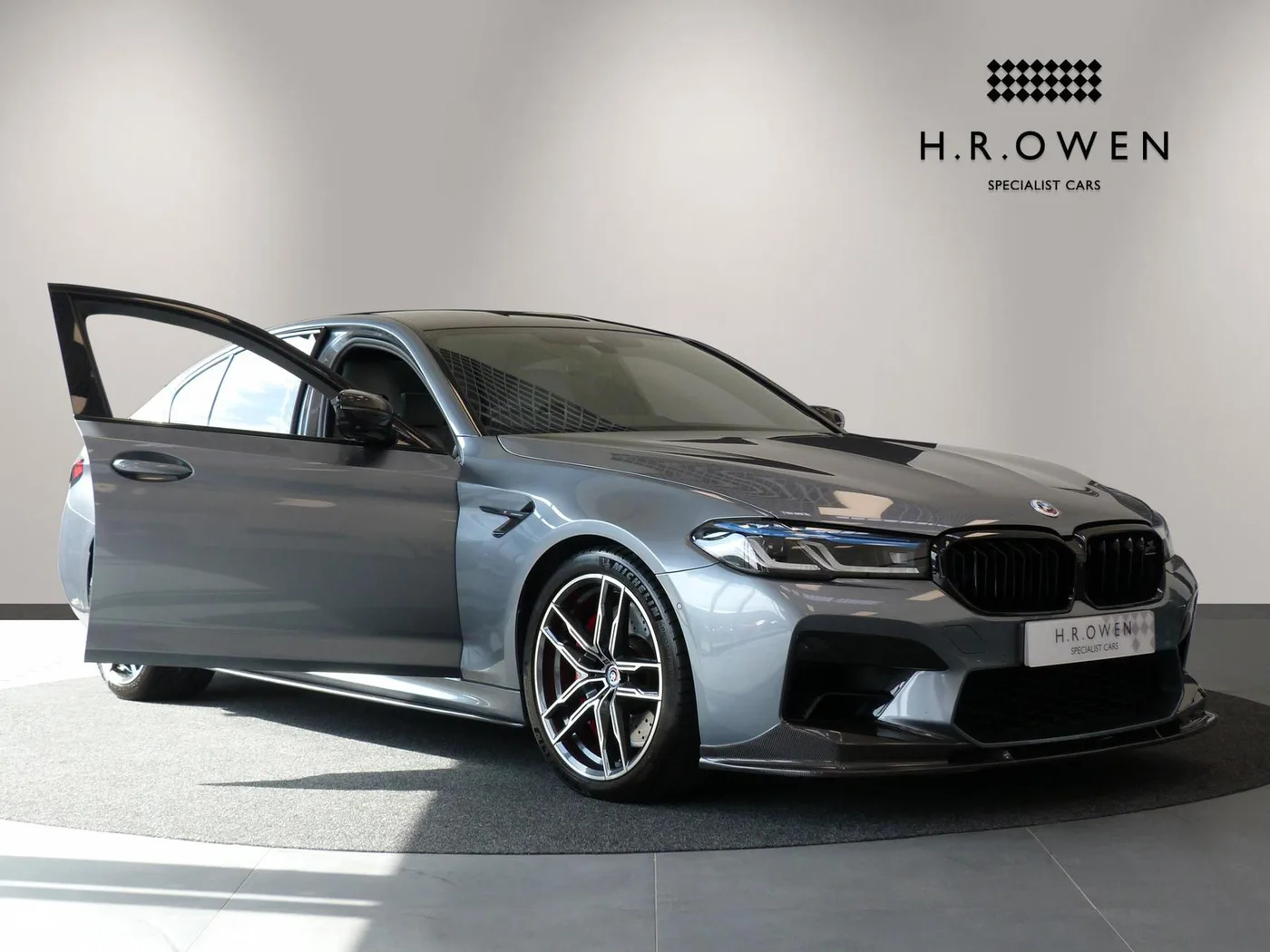 2022 BMW M5 Competition offered by a franchised dealer group in Cheltenham, United Kingdom, photo 14 of 25