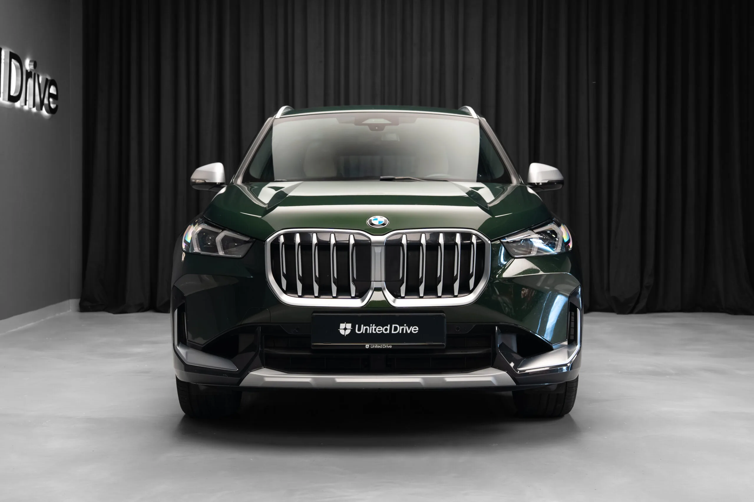 2022 BMW X1 xDrive23i, 2/30
