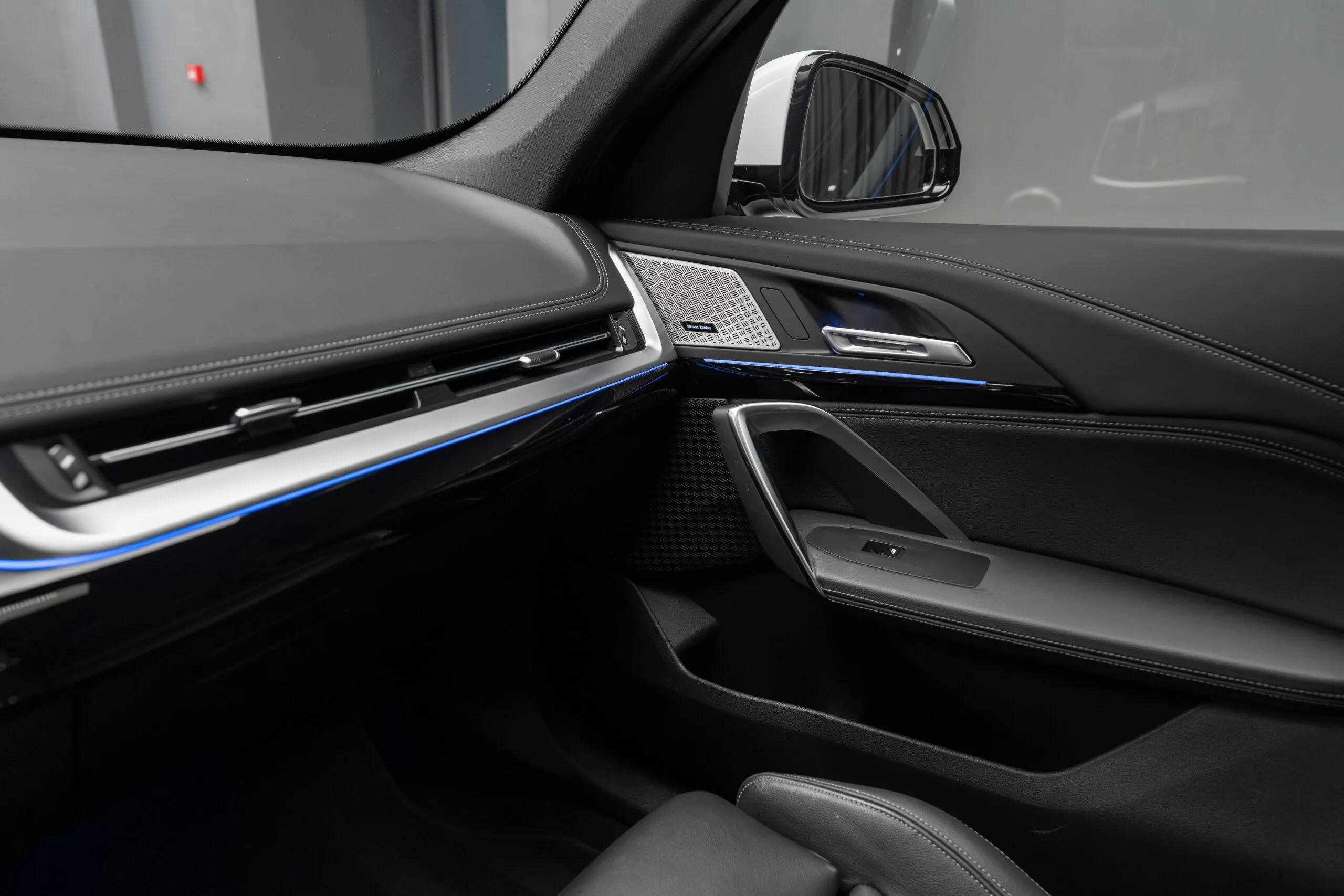 2022 BMW X1 xDrive23i M Sport, 18/30