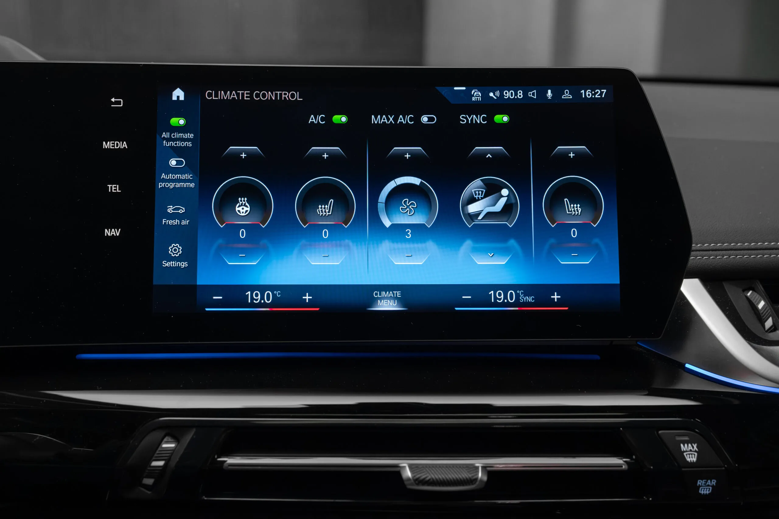 2022 BMW X1 xDrive23i M Sport, 23/30