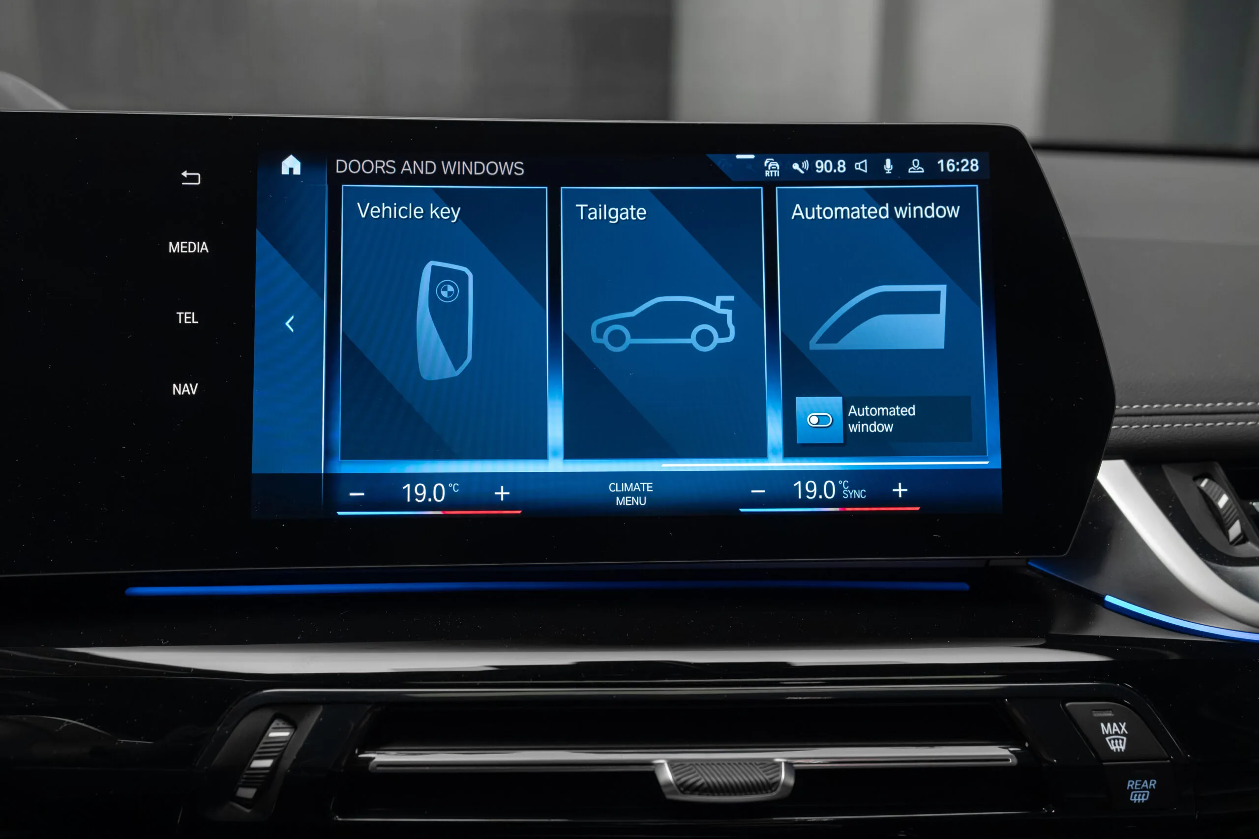 2022 BMW X1 xDrive23i M Sport, 25/30
