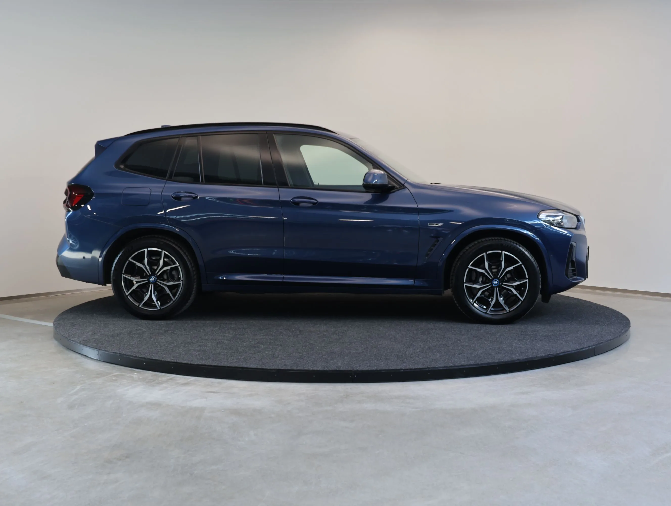 2022 BMW X3 xDrive30e M Sport, 6/21
