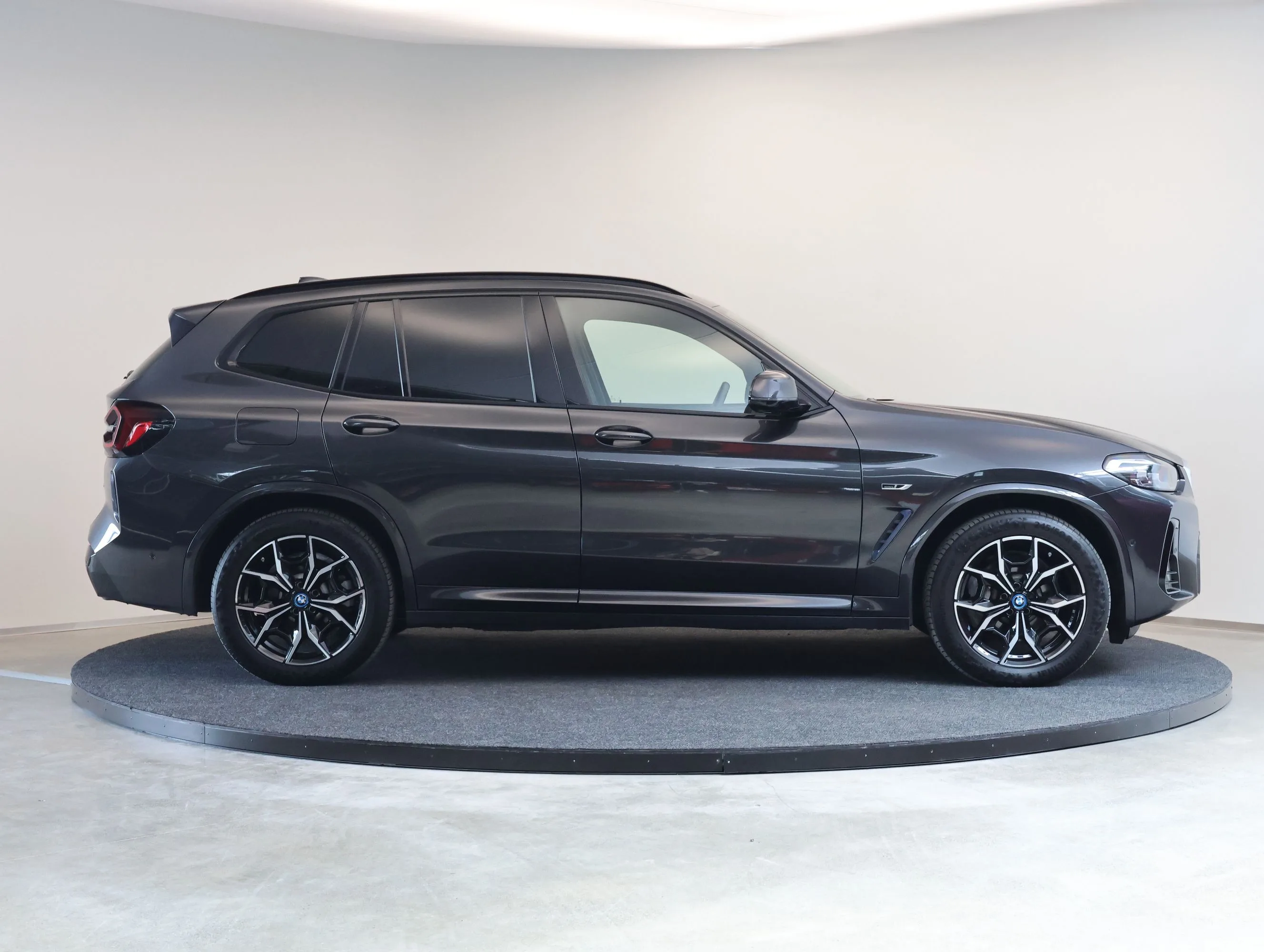 2022 BMW X3 xDrive30e M Sport, 6/23