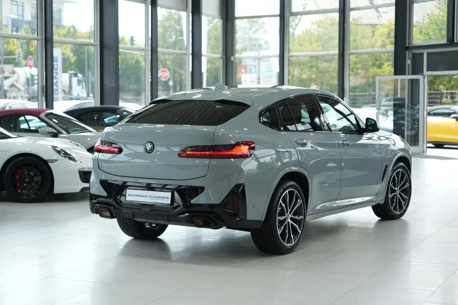 2022 BMW X4 xDrive30i, 2/28