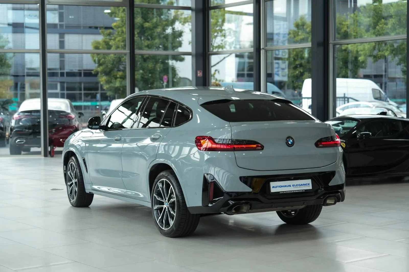 2022 BMW X4 xDrive30i, 3/28