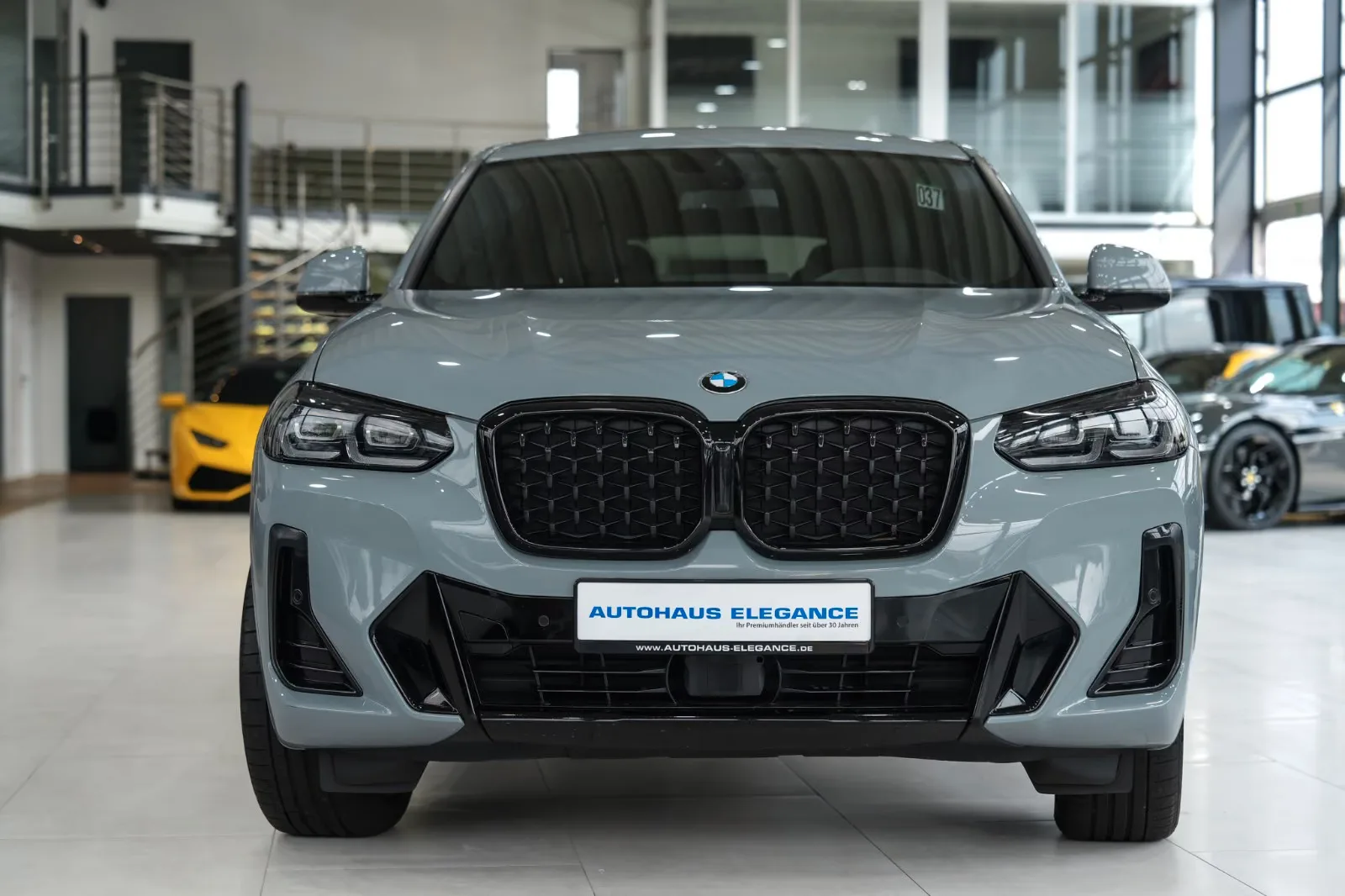 2022 BMW X4 xDrive30i, 4/28