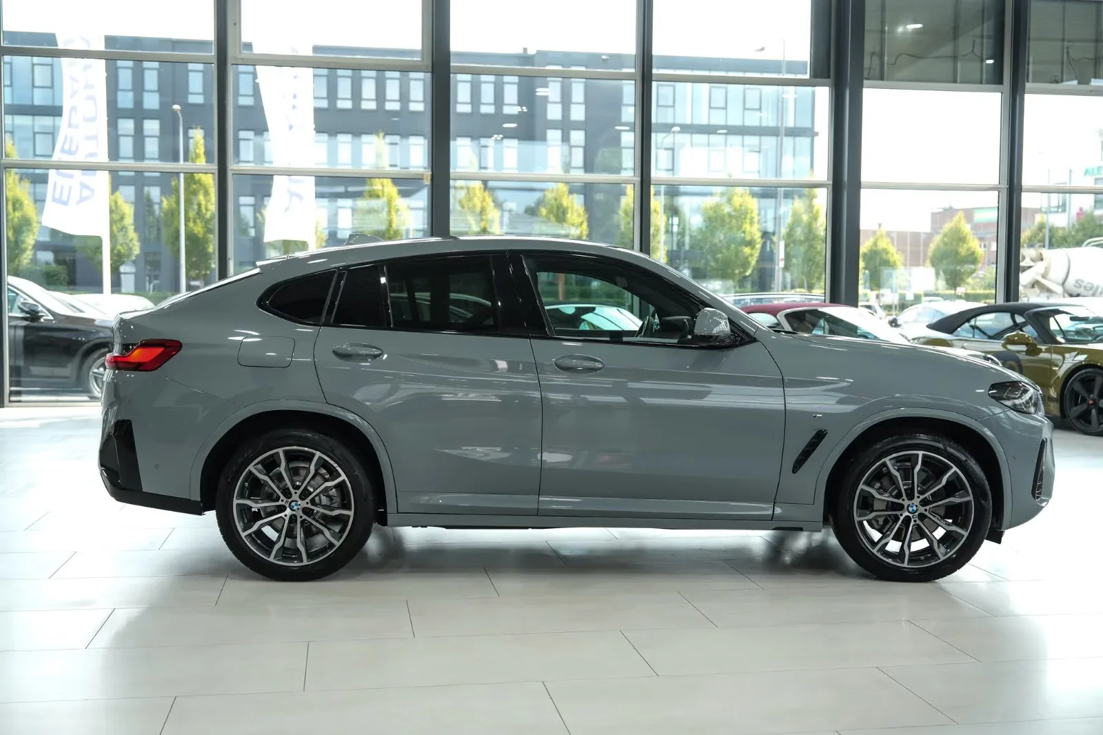 2022 BMW X4 xDrive30i, 6/28