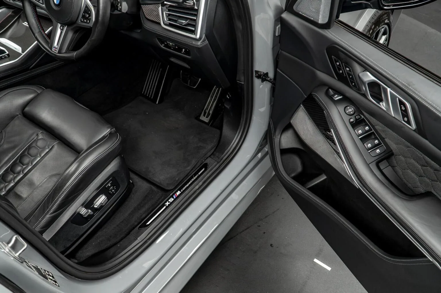 2022 BMW X5 M Competition, 26/30