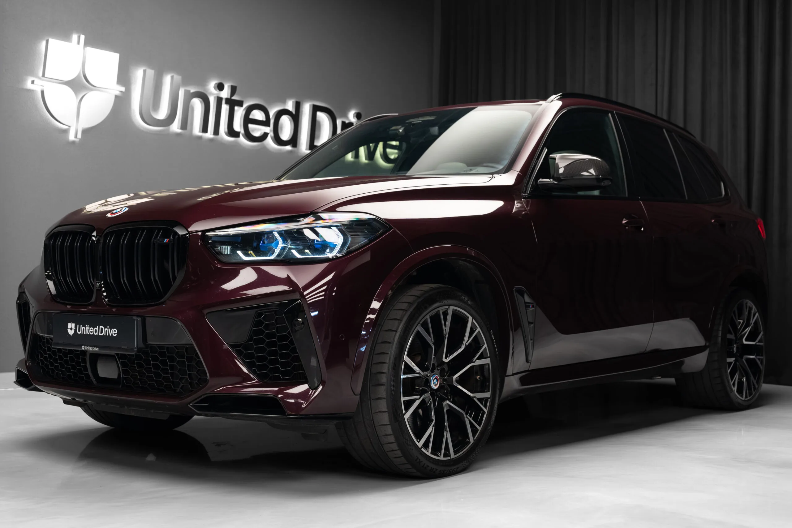 2022 BMW X5 M Competition angeboten von einem Fachhändler in Voluntari, Rumänien, Hauptfoto