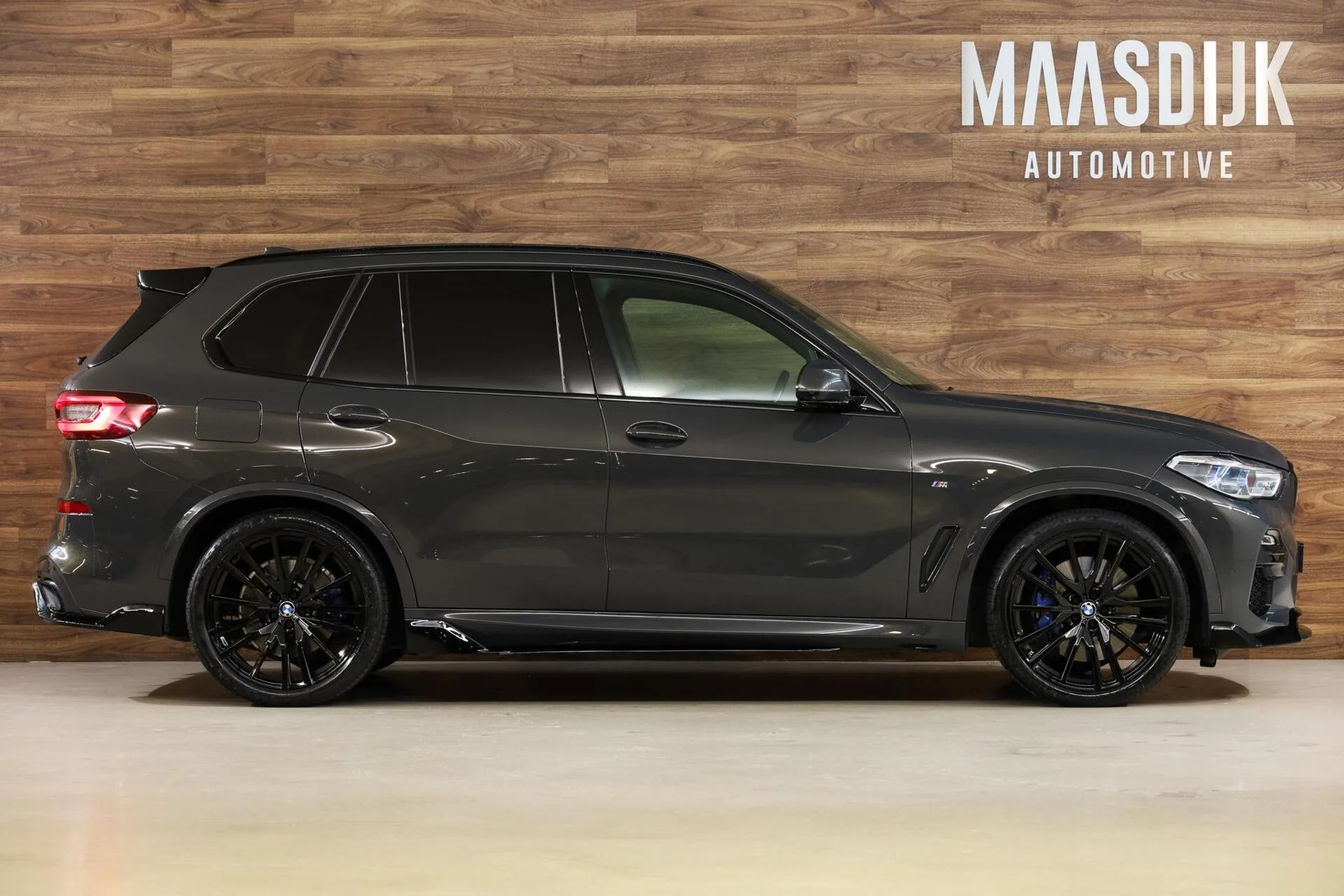 2022 BMW X5 xDrive45e M Sport, 2/30