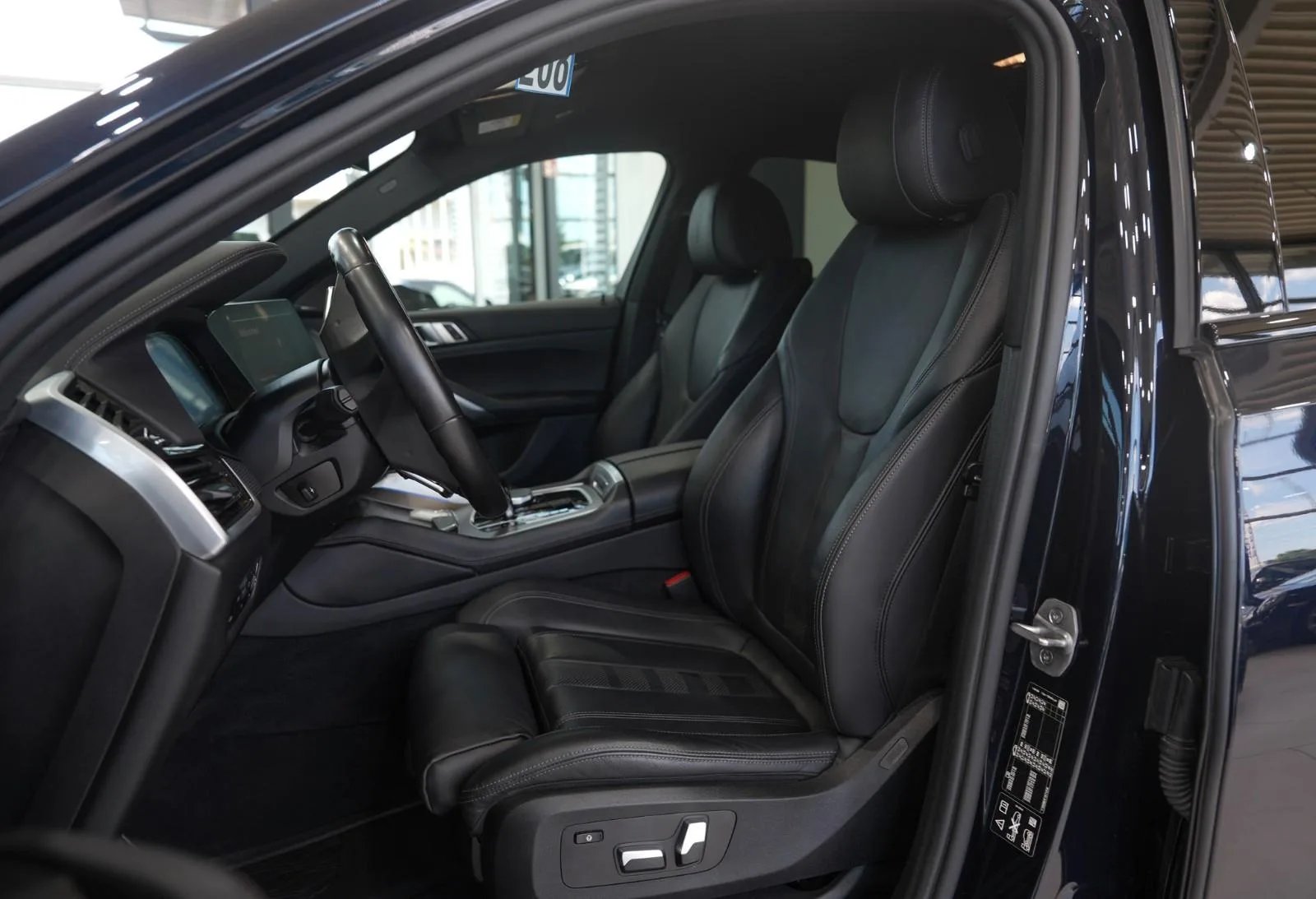 2022 BMW X6 M50i, 11/23