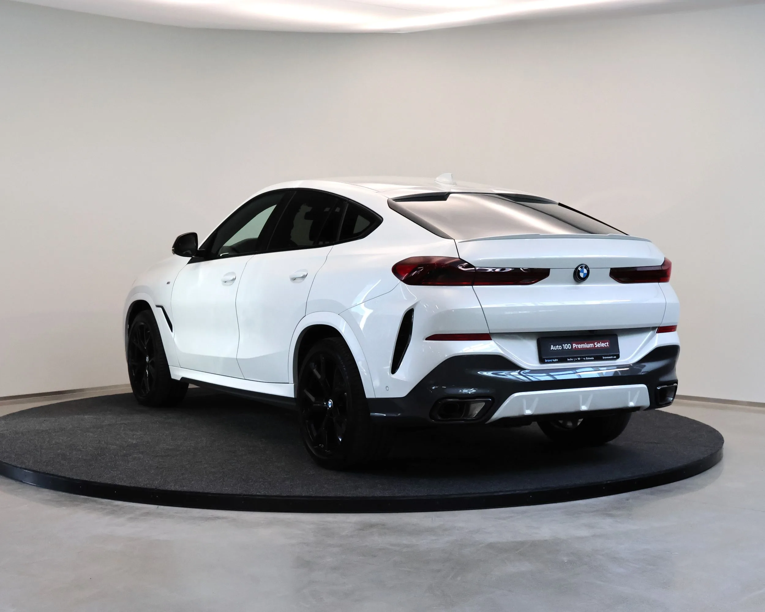 2022 BMW X6 xDrive40i M Sport, 4/23