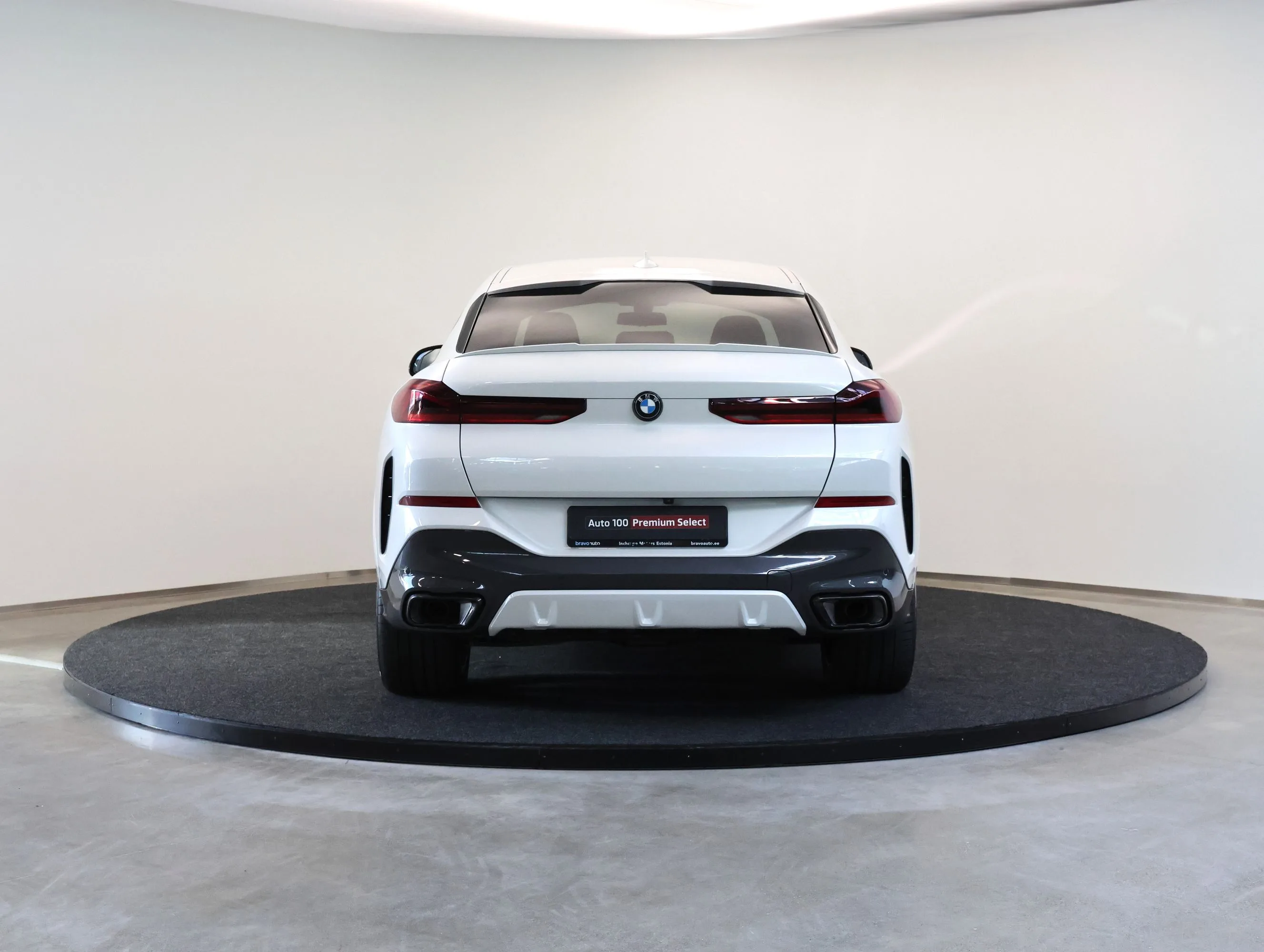 2022 BMW X6 xDrive40i M Sport, 8/23