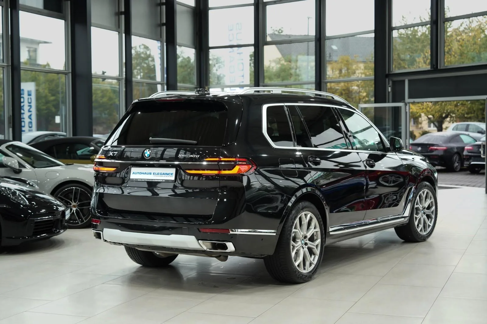 2022 BMW X7 xDrive40d, 2/30