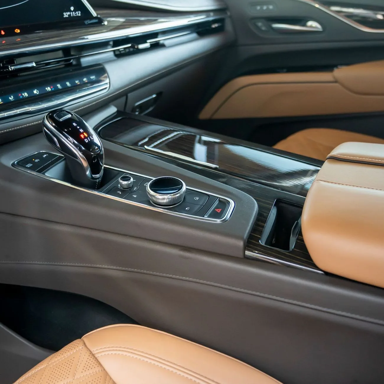 2022 Cadillac Escalade Sport Platinum offered by a specialist dealer in Dubai, United Arab Emirates, photo 9 of 19