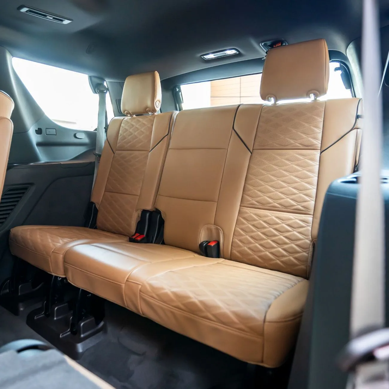 2022 Cadillac Escalade Sport Platinum offered by a specialist dealer in Dubai, United Arab Emirates, photo 15 of 19