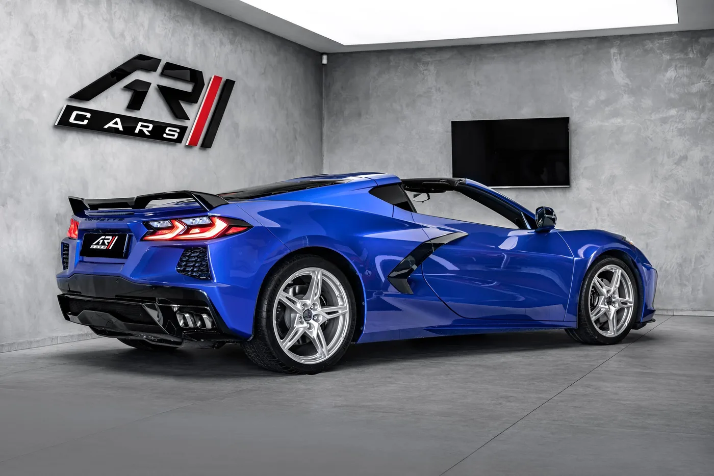 2022 Chevrolet Corvette Stingray offered by a specialist dealer in Ostrava, Czechia, photo 6 of 15