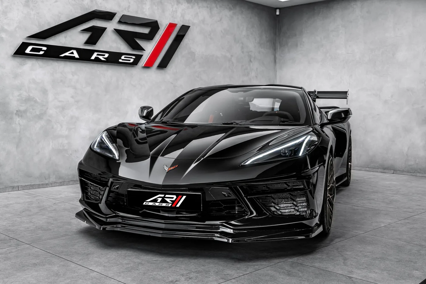 2022 Chevrolet Corvette Stingray 3LT proposée par un concessionnaire spécialisé à Ostrava, Tchéquie, photo 3 sur 25