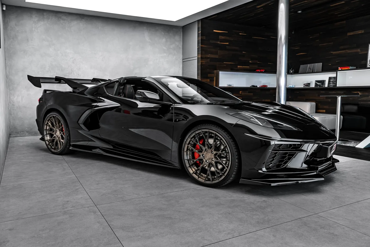 2022 Chevrolet Corvette Stingray 3LT proposée par un concessionnaire spécialisé à Ostrava, Tchéquie, photo 4 sur 25