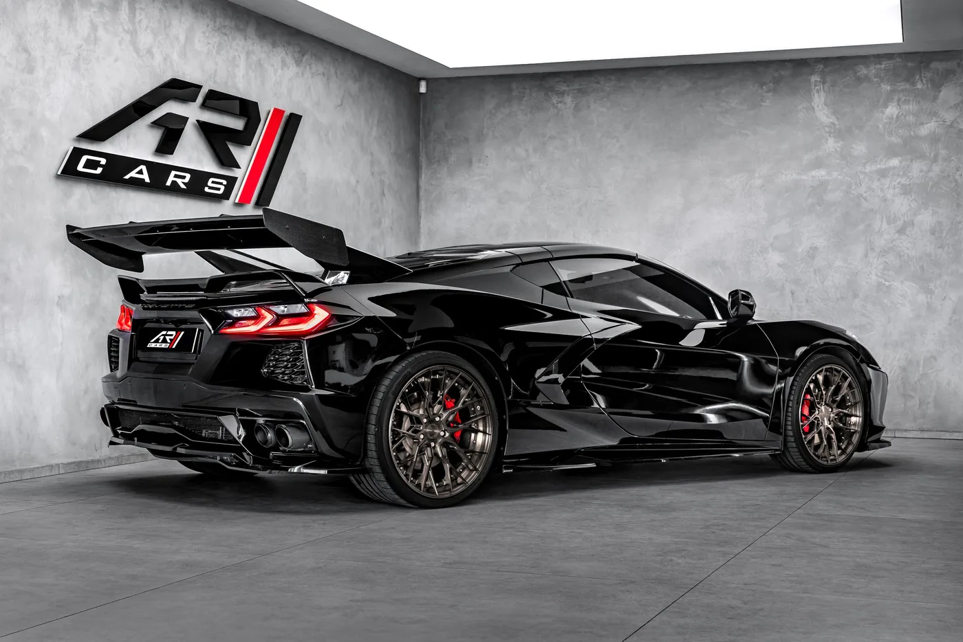 2022 Chevrolet Corvette Stingray 3LT proposée par un concessionnaire spécialisé à Ostrava, Tchéquie, photo 5 sur 25