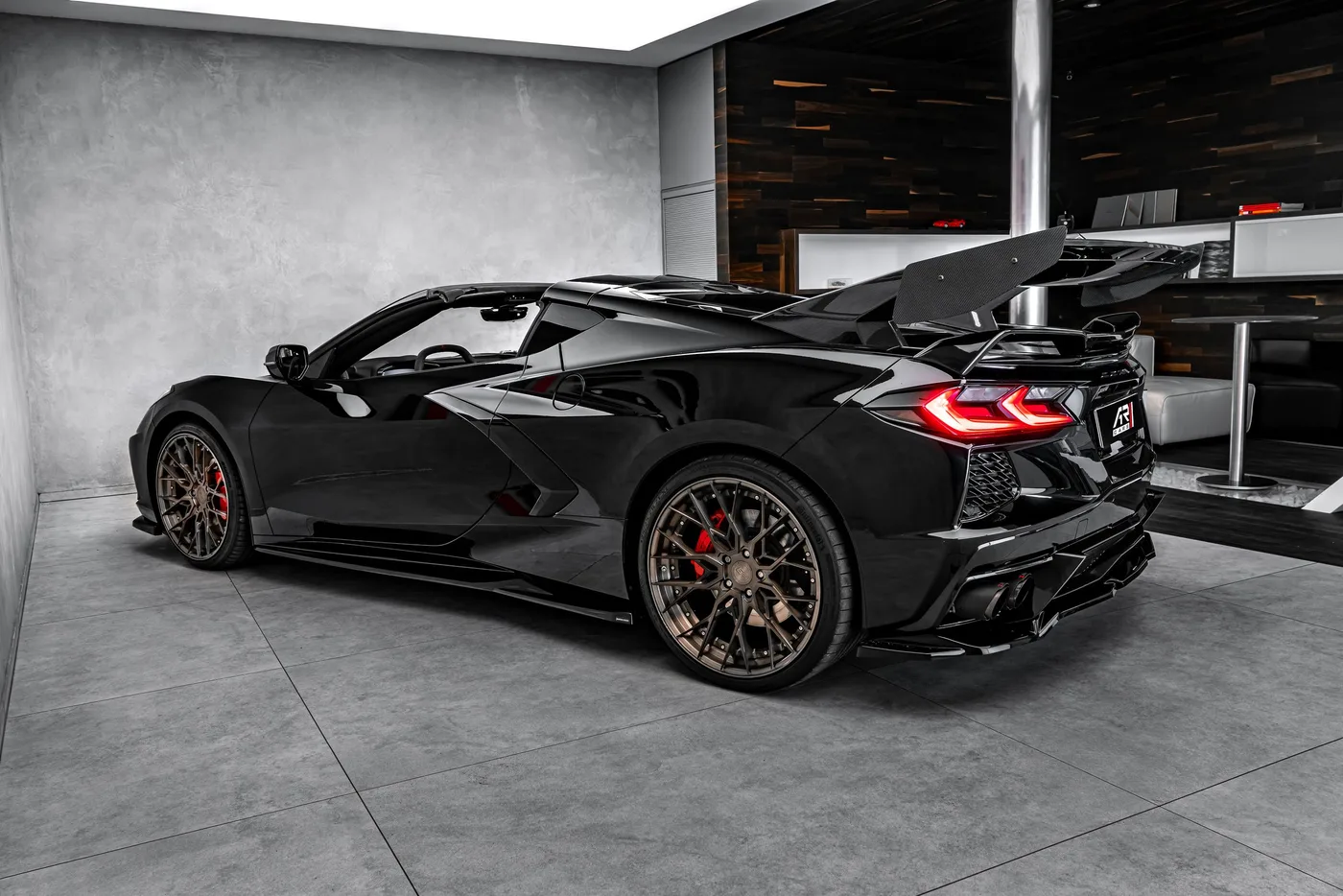 2022 Chevrolet Corvette Stingray 3LT proposée par un concessionnaire spécialisé à Ostrava, Tchéquie, photo 7 sur 25