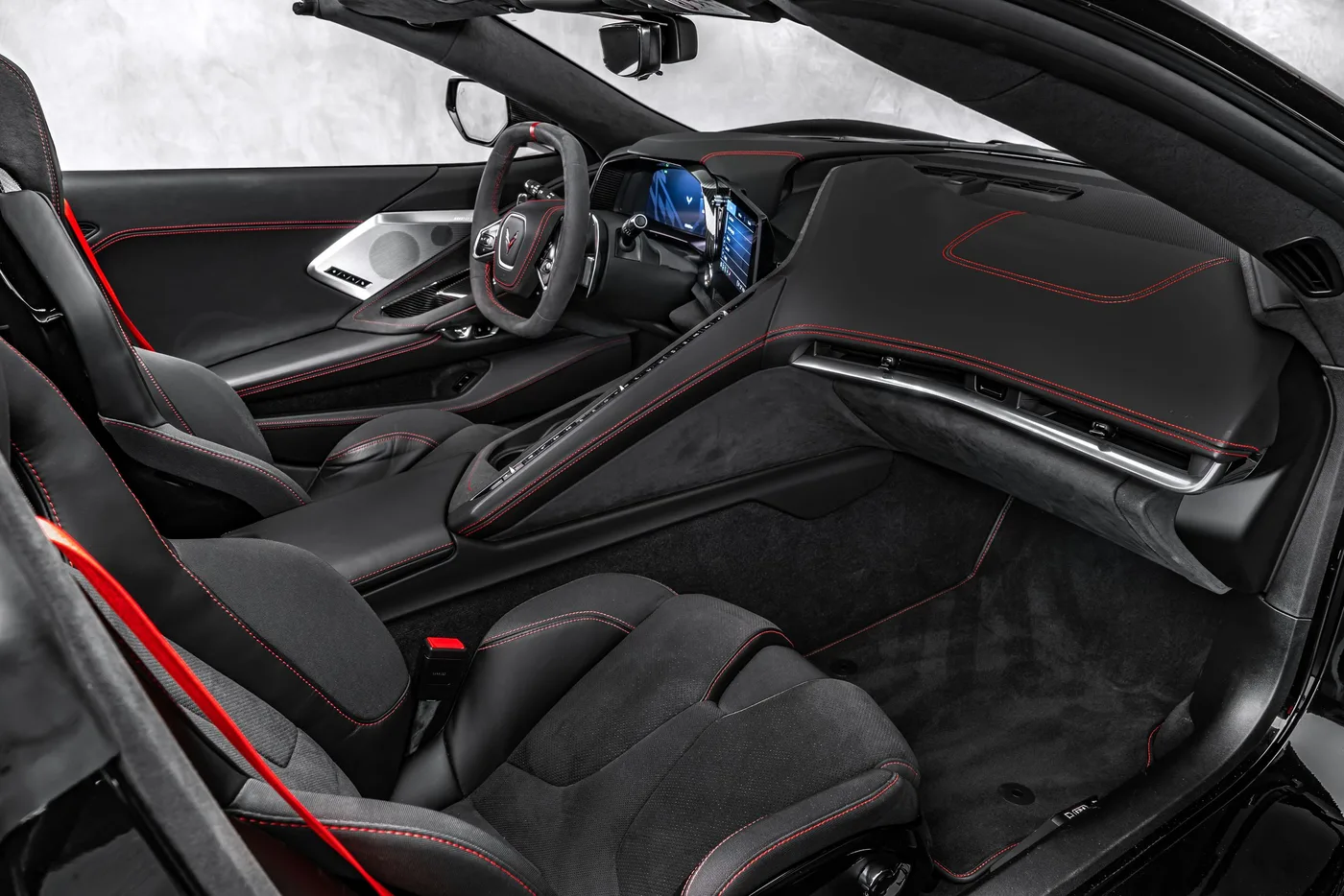 2022 Chevrolet Corvette Stingray 3LT proposée par un concessionnaire spécialisé à Ostrava, Tchéquie, photo 16 sur 25