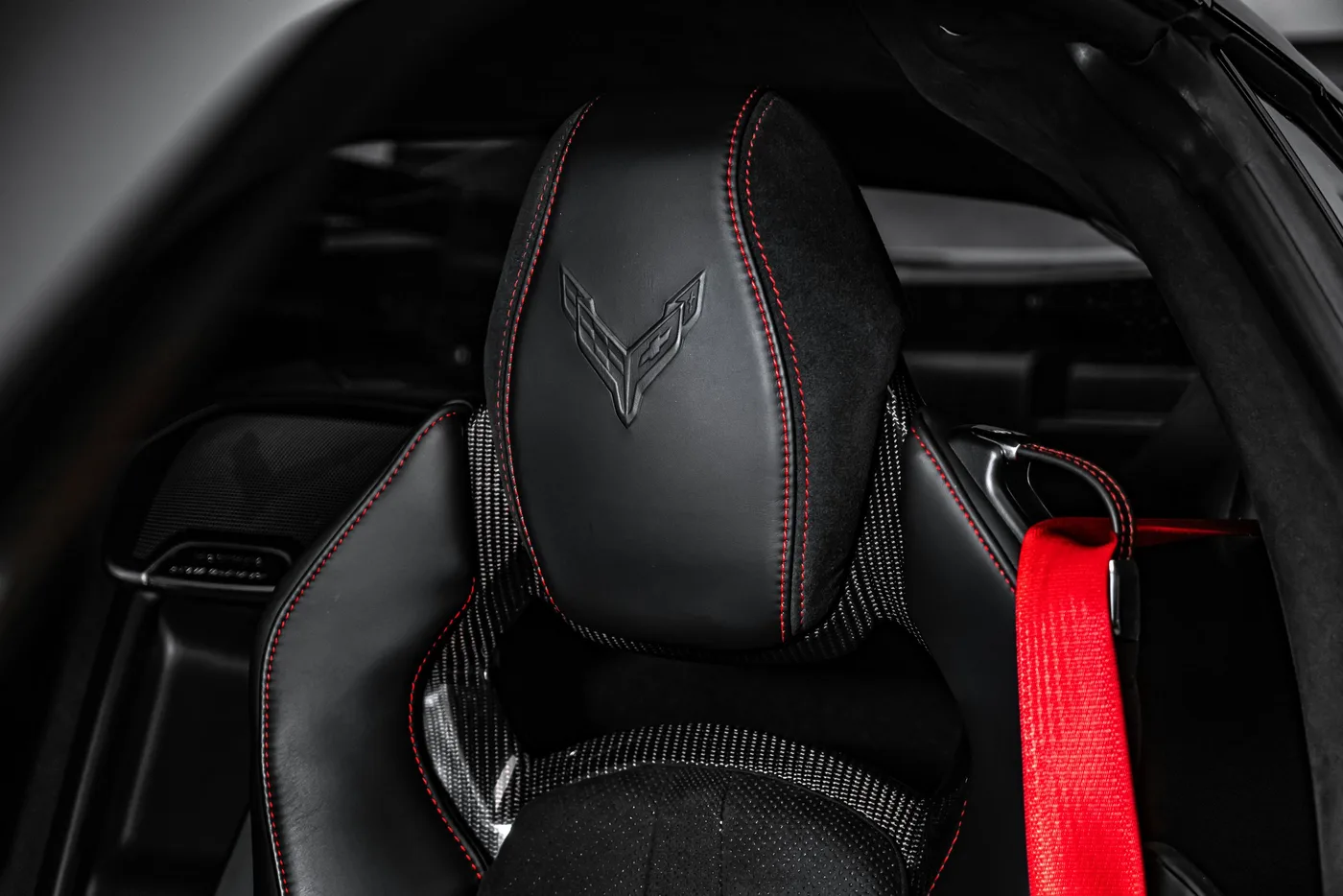 2022 Chevrolet Corvette Stingray 3LT proposée par un concessionnaire spécialisé à Ostrava, Tchéquie, photo 20 sur 25