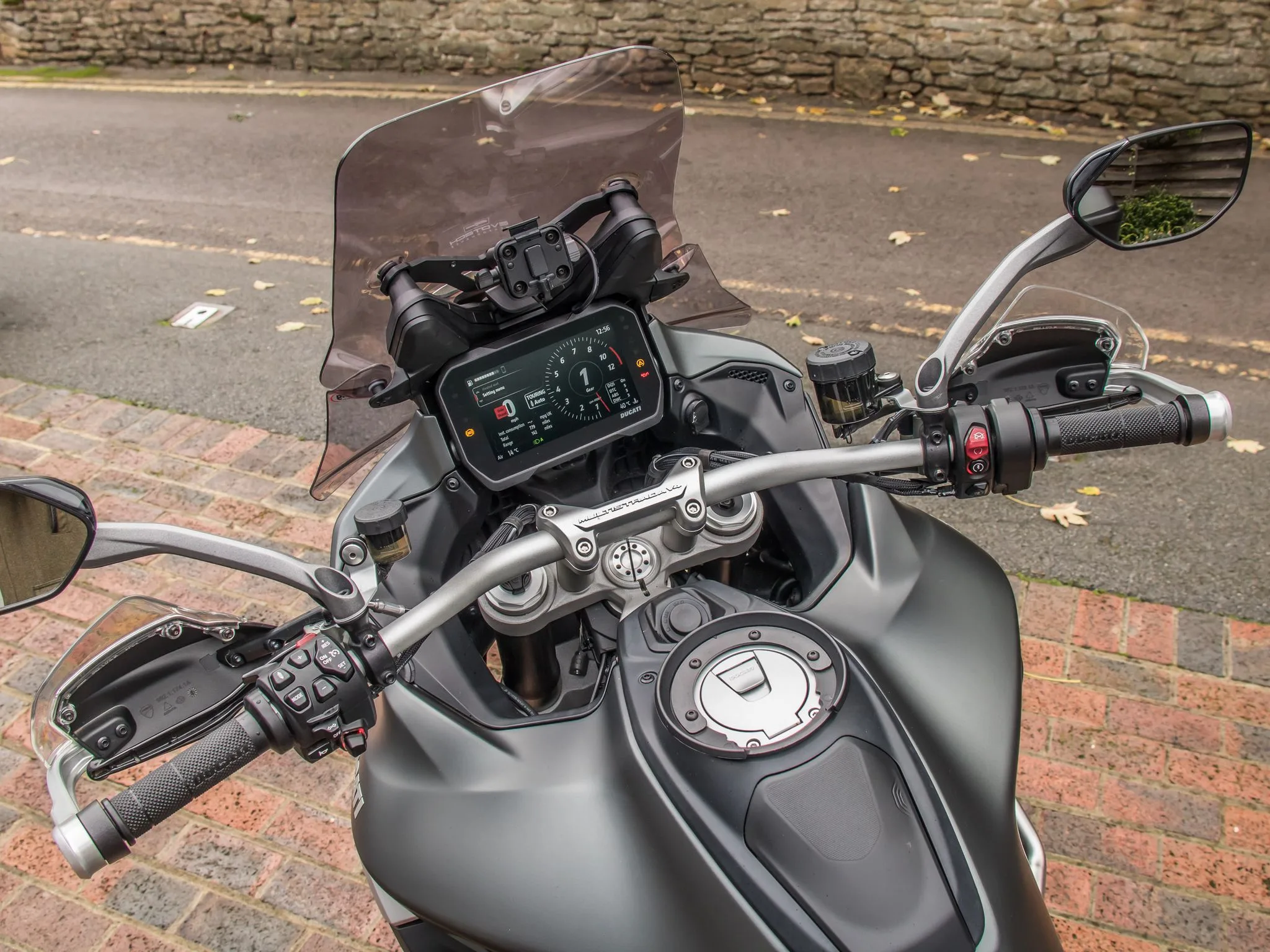 2022 Ducati Multistrada V4 S Travel & Radar, 2/6