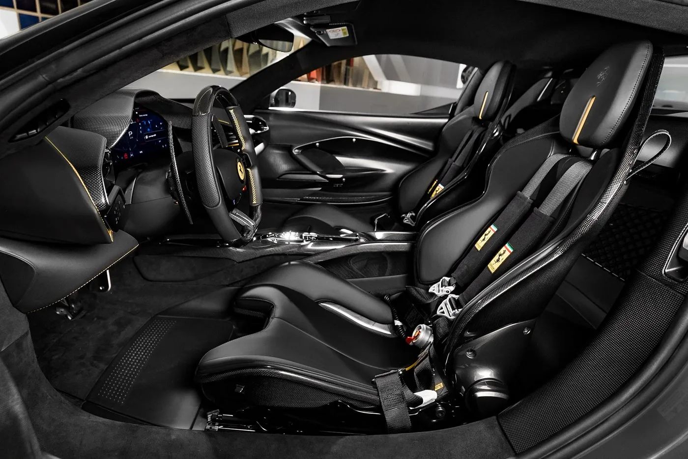 2022 Ferrari 296 GTB Assetto Fiorano proposée par un concessionnaire agréé Ferrari et Maserati à Arlöv, Suède, photo 8 sur 10