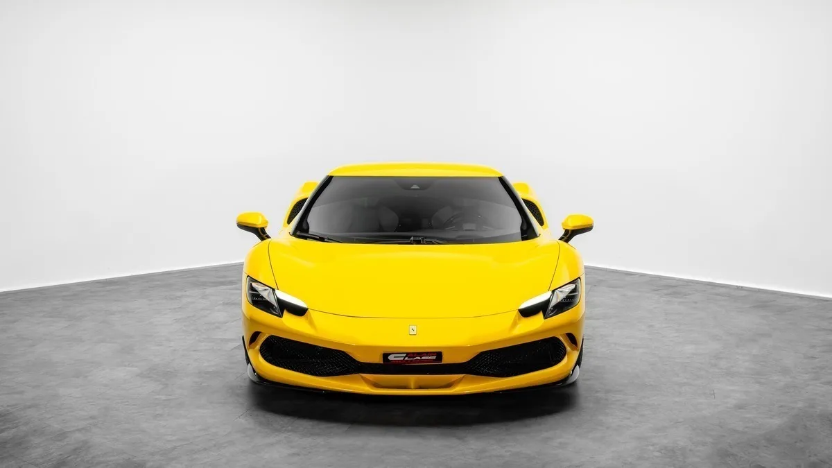 2022 Ferrari 296 GTB angeboten von einem Fachhändler in Dubai, Vereinigte Arabische Emirate, Foto 4 von 23