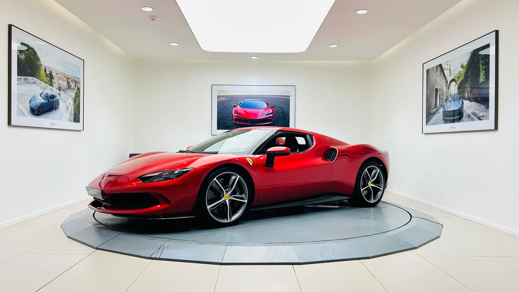 2022 Ferrari 296 GTB, 2/18