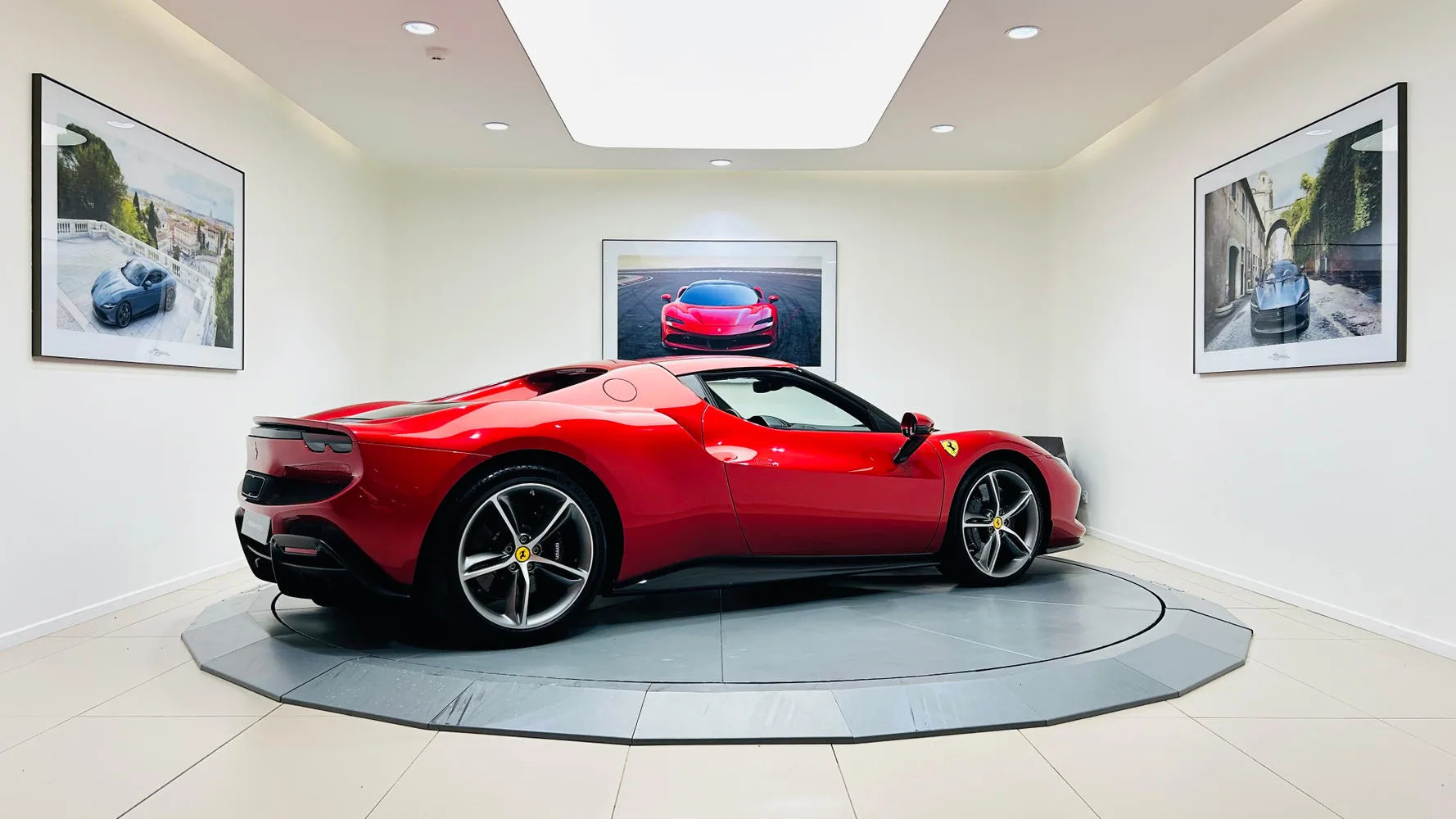 2022 Ferrari 296 GTB, 3/18