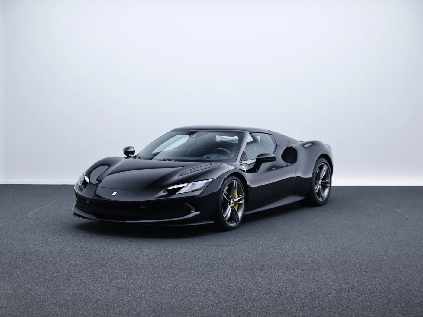 2022 Ferrari 296 GTB offered by a specialist dealer in Frankfurt am Main, Germany, photo 2 of 15