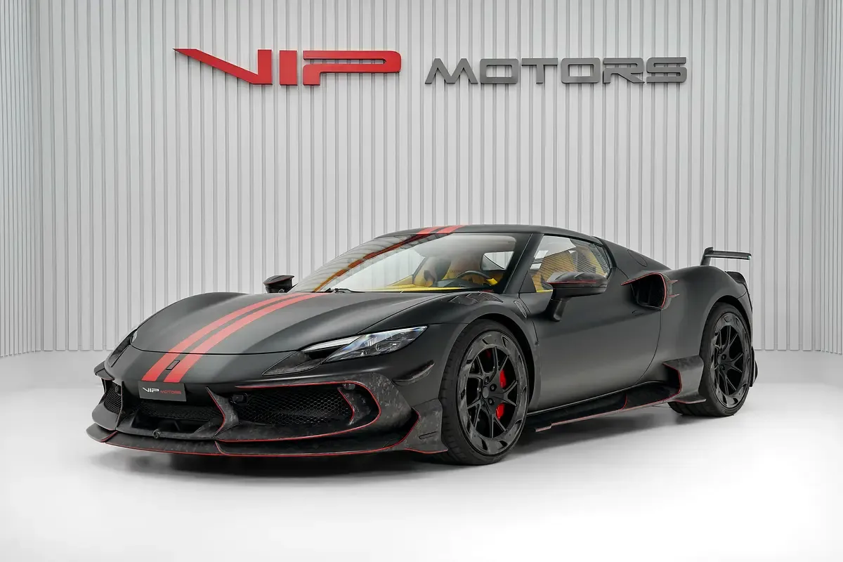 2022 Ferrari 296 GTB Mansory proposta da un concessionario specializzato a Dubai, Emirati Arabi Uniti, foto principale