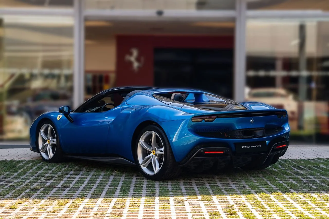 2022 Ferrari 296 GTS, 5/27
