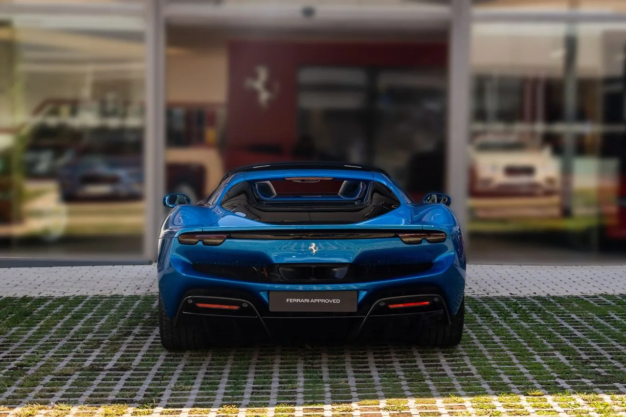 2022 Ferrari 296 GTS, 6/27
