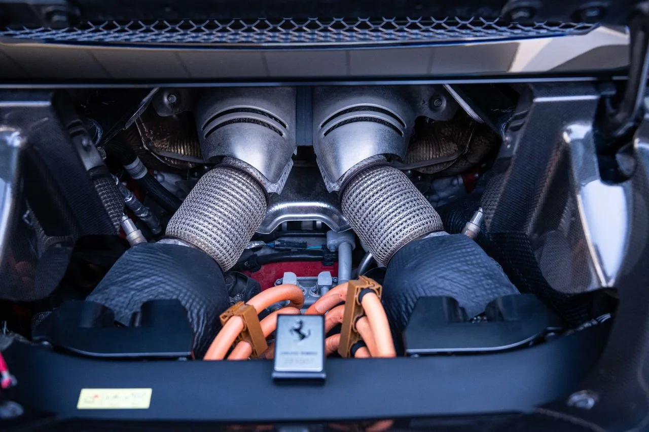 2022 Ferrari 296 GTS, 17/27