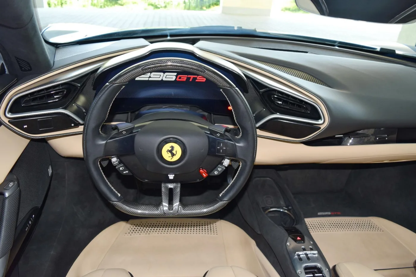 2022 Ferrari 296 GTS angeboten von einem Fachhändler in Pfaffenhofen an der Ilm, Deutschland, Foto 8 von 15