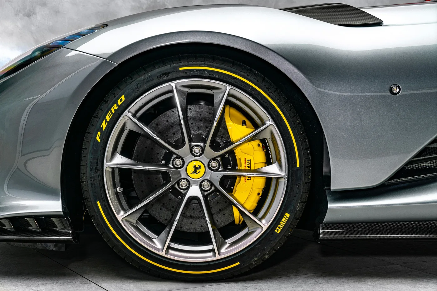 2022 Ferrari 812 Competizione offered by a specialist dealer in Ostrava, Czechia, photo 5 of 11