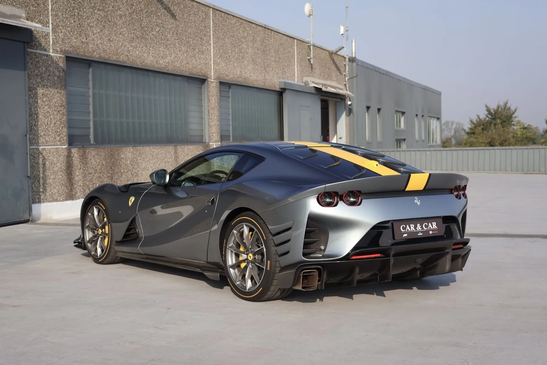 2022 Ferrari 812 Competizione, 2/23