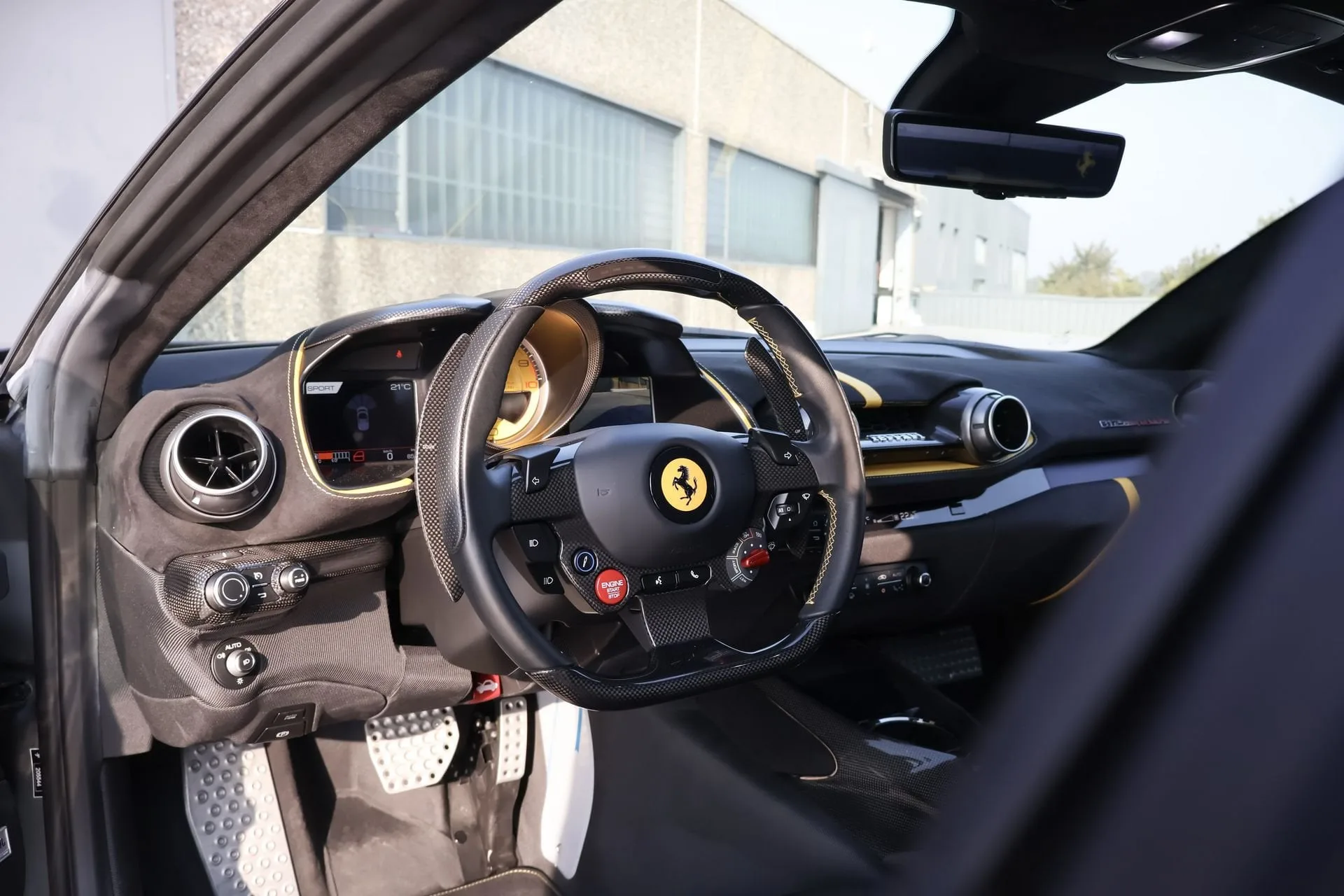2022 Ferrari 812 Competizione, 12/23