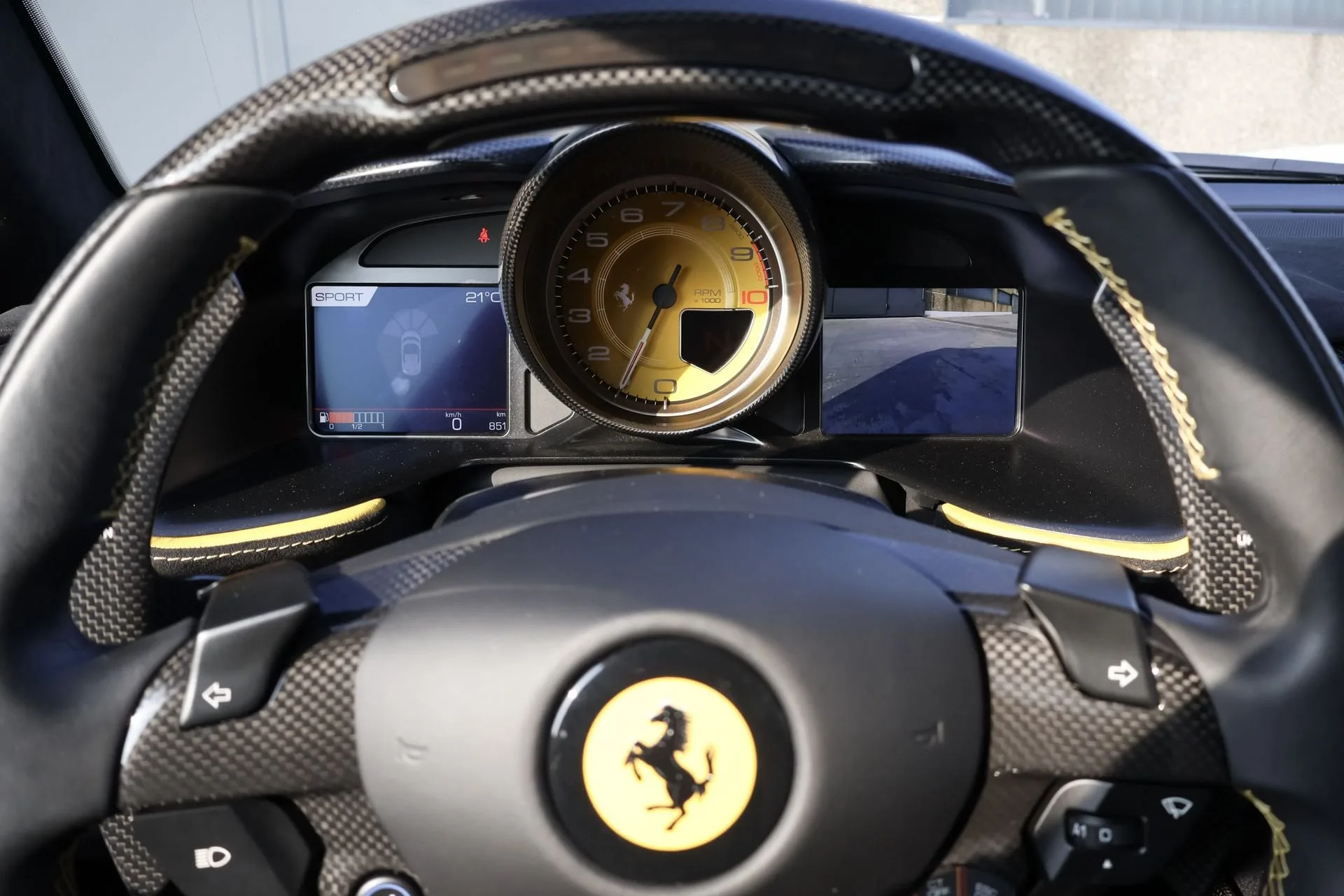 2022 Ferrari 812 Competizione, 22/23