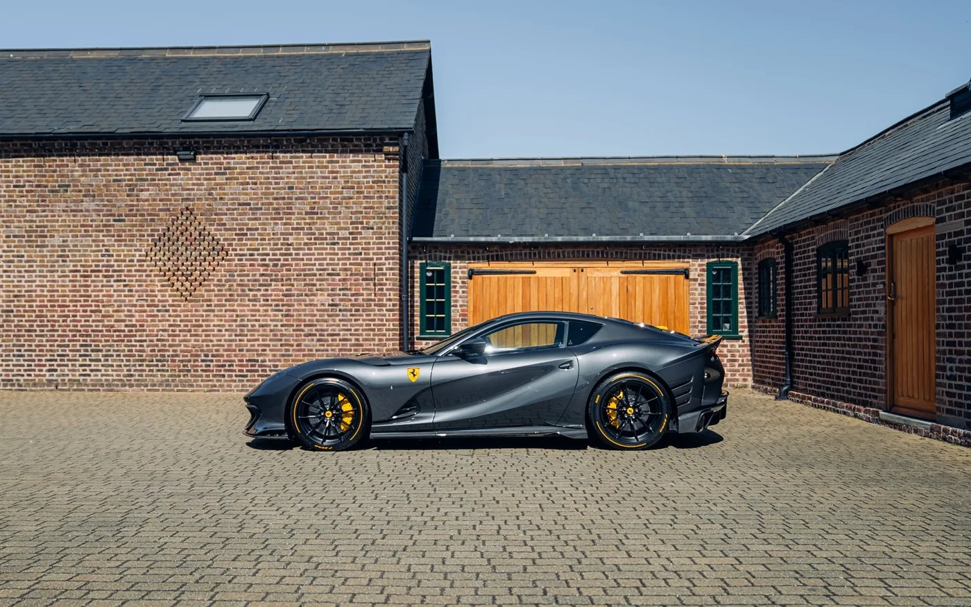 2022 Ferrari 812 Competizione angeboten von einem Fachhändler in Chorleywood, Vereinigtes Königreich, Foto 3 von 15