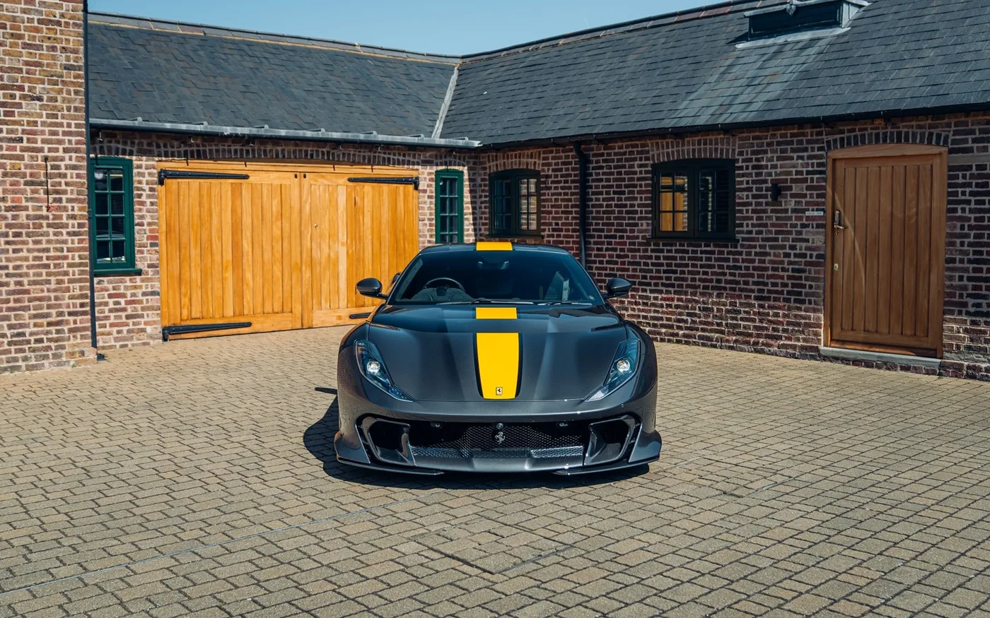2022 Ferrari 812 Competizione angeboten von einem Fachhändler in Chorleywood, Vereinigtes Königreich, Foto 7 von 15