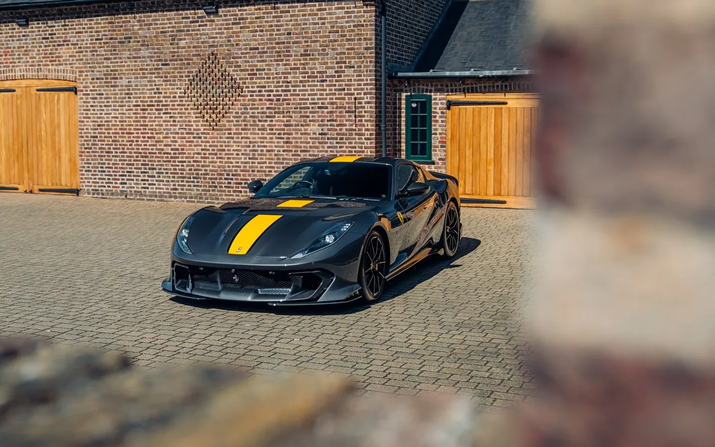 2022 Ferrari 812 Competizione angeboten von einem Fachhändler in Chorleywood, Vereinigtes Königreich, Foto 13 von 15
