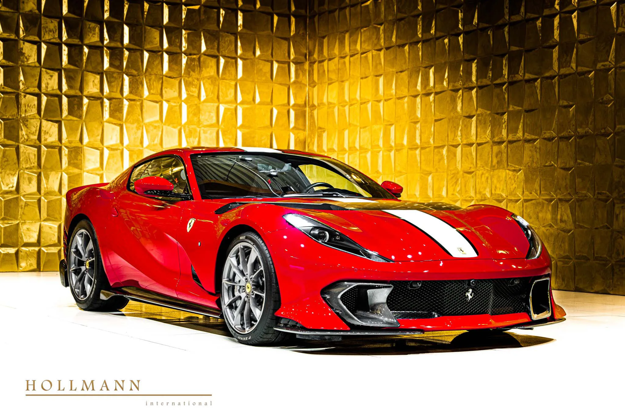 2022 Ferrari 812 Competizione angeboten von einem Fachhändler in Stuhr, Deutschland, Hauptfoto