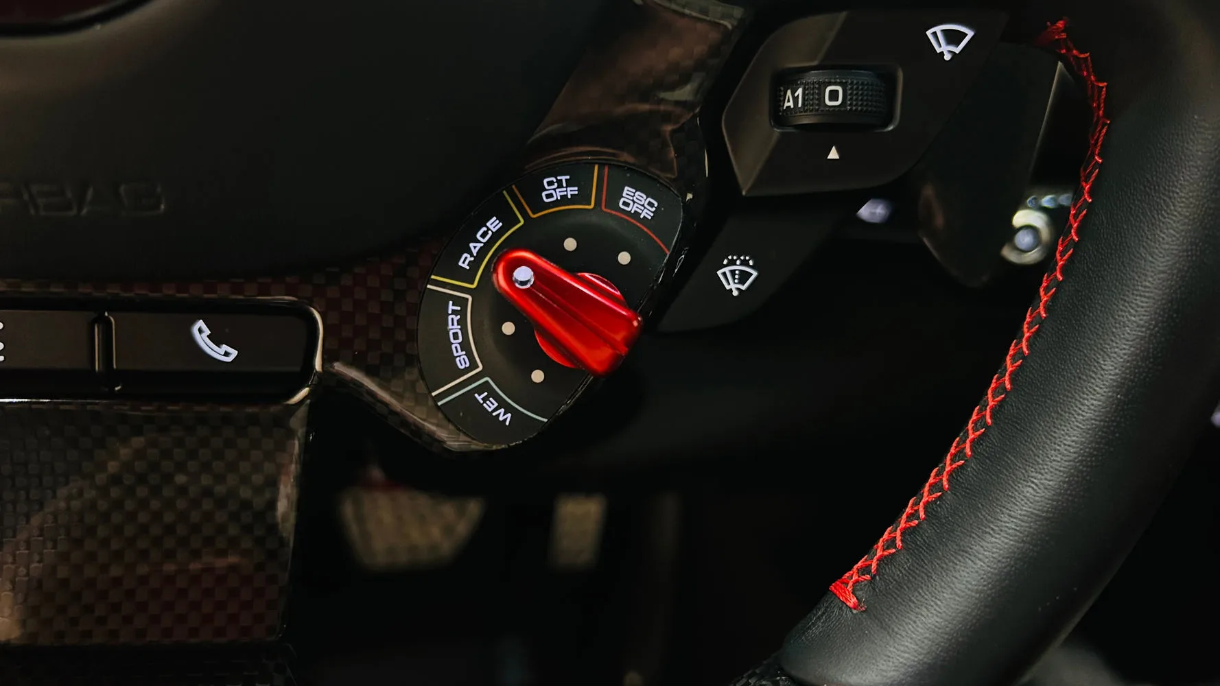 2022 Ferrari 812 Competizione, 9/30