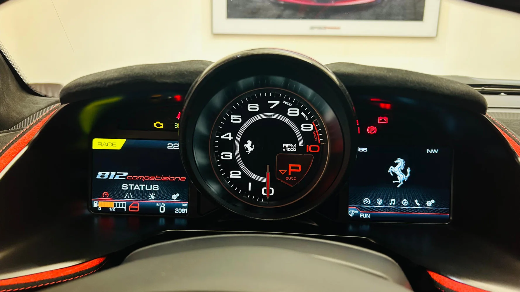 2022 Ferrari 812 Competizione, 10/30