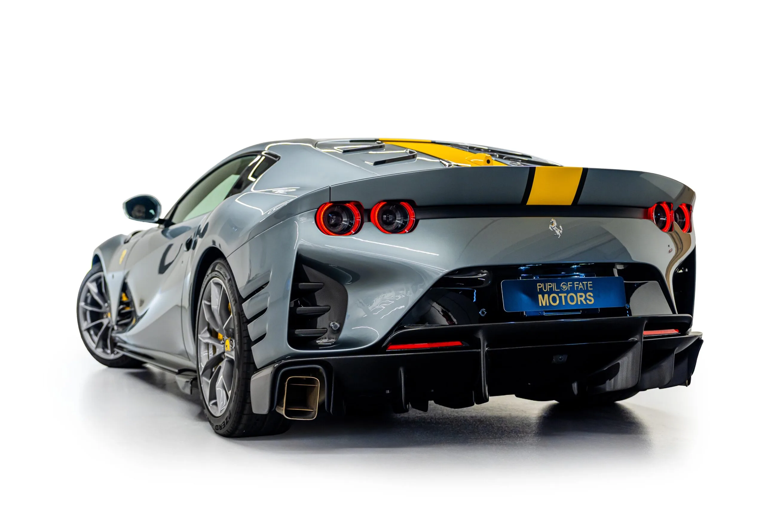 2022 Ferrari 812 Competizione, 5/20