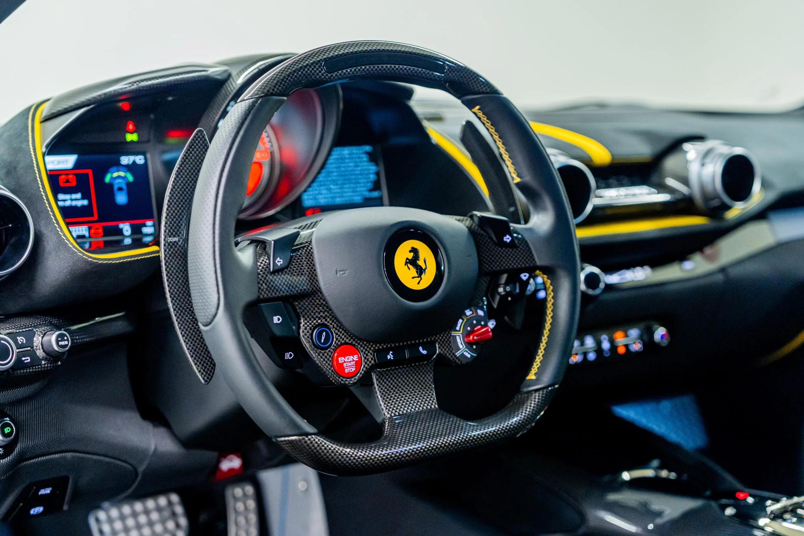 2022 Ferrari 812 Competizione, 14/20